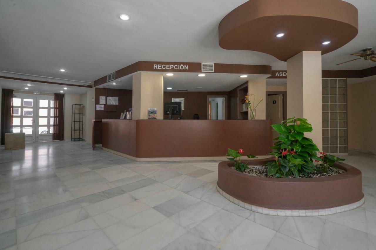 Apartamentos Mar Y Golf 滨海罗克塔斯 外观 照片