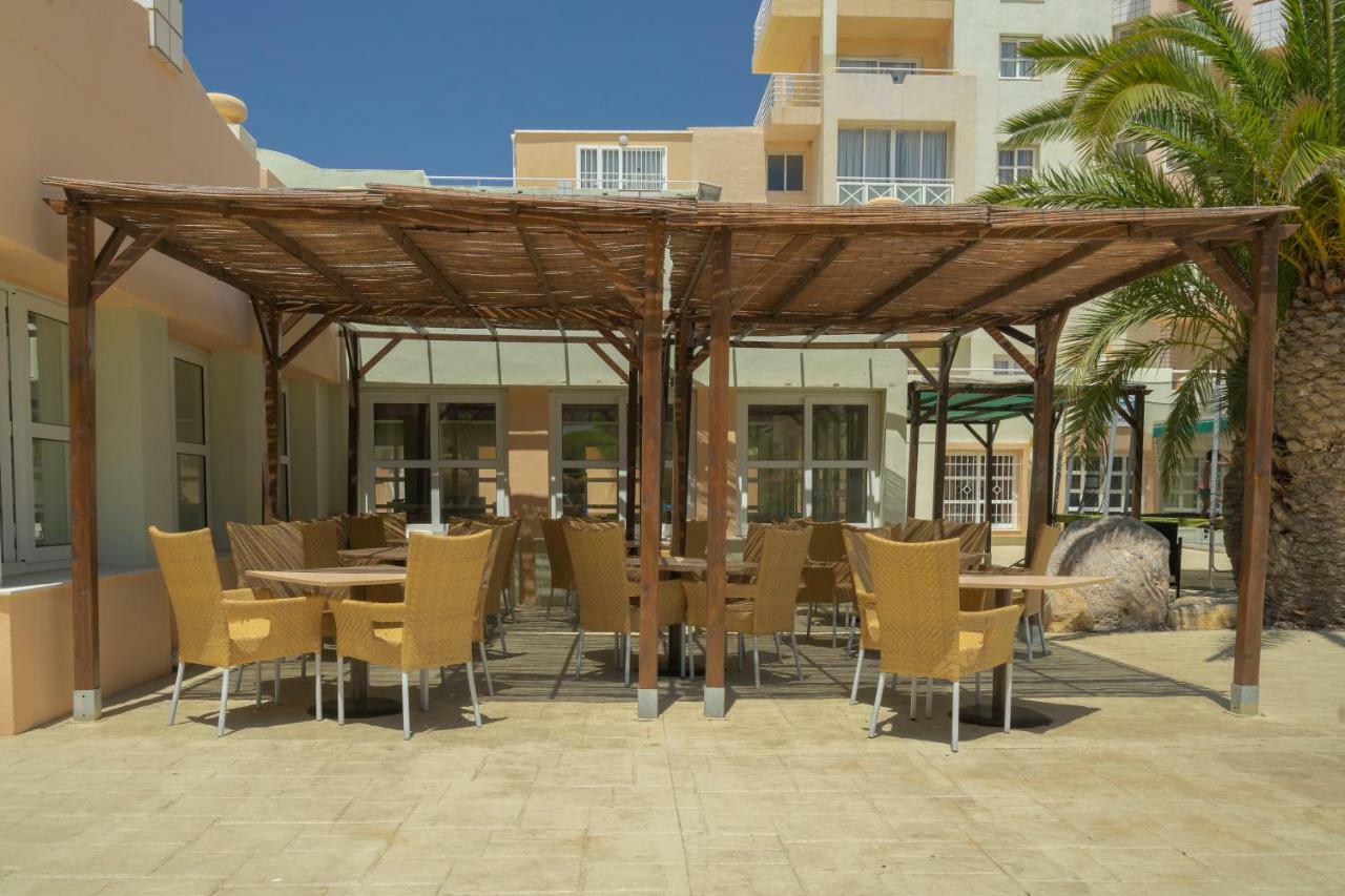 Apartamentos Mar Y Golf 滨海罗克塔斯 外观 照片